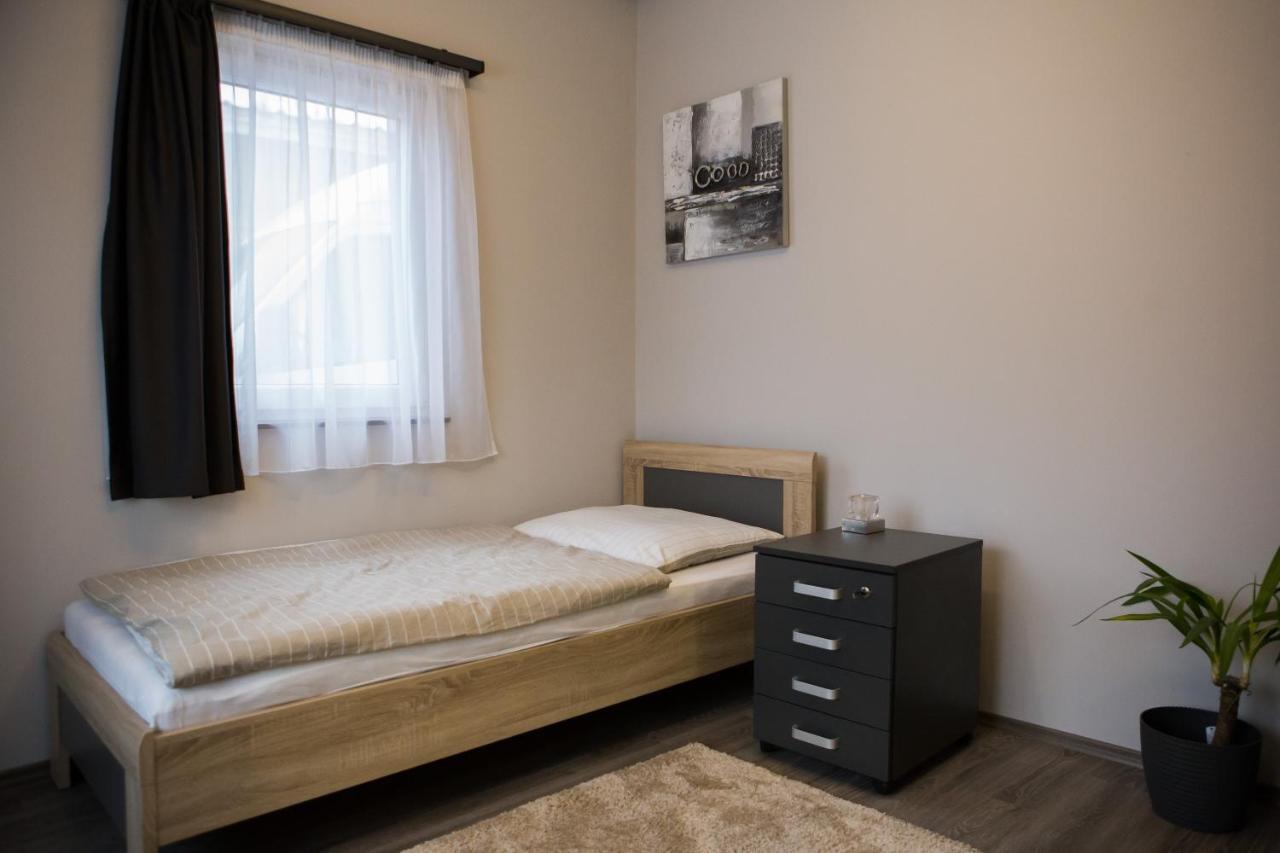 Kikelet Apartman Apartment Szombathely Luaran gambar